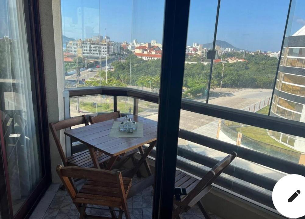 Apartamento Maravilhoso, Completo,1 Quarto Com Cama Queen E Sofa Retratil, Bi Cama Embutida, Colchao Extra, Vista Pro Mar, Dormem 5, Pe Na Areia, Jacuzzi, Piscina Wifi,Self Checkin, Automatizado Appartement Florianópolis Buitenkant foto